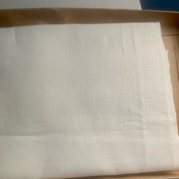 Solino Home 100% Pure Linen Tablecloth 52” x 52” Ivory Color New - Picture 5 of 9